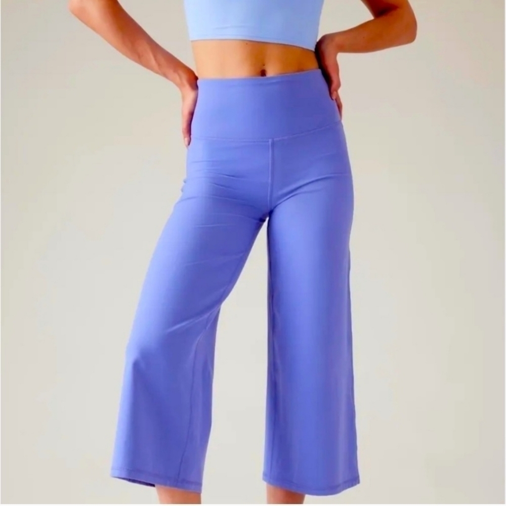 Athleta Elation Wide Cropped Pant size Small NWOT